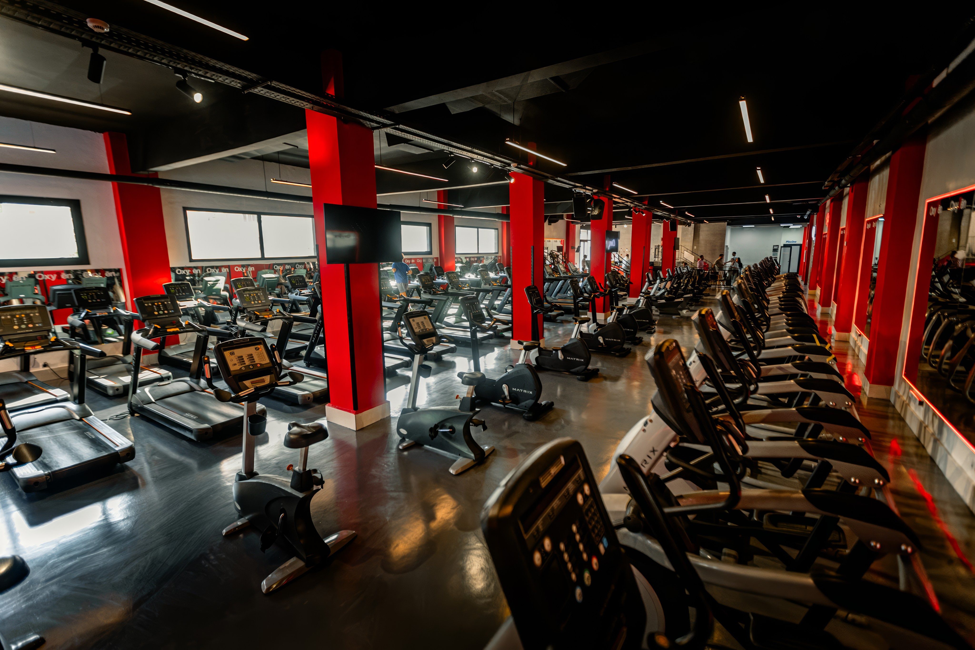 Oxygen Mega Club — cardio